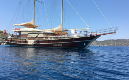E Arda Deniz Gulet